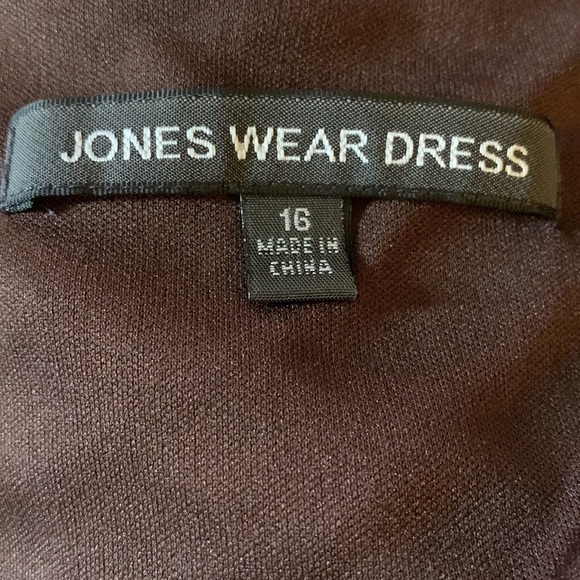Jones Wear Dress in Brown and Cream, criss cross on top, very good condition - Picture 6 of 8